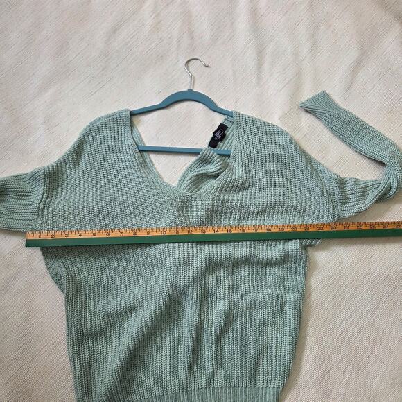 Forever 21 Woman's Light Green Sweater size S crossover back - Picture 6 of 9
